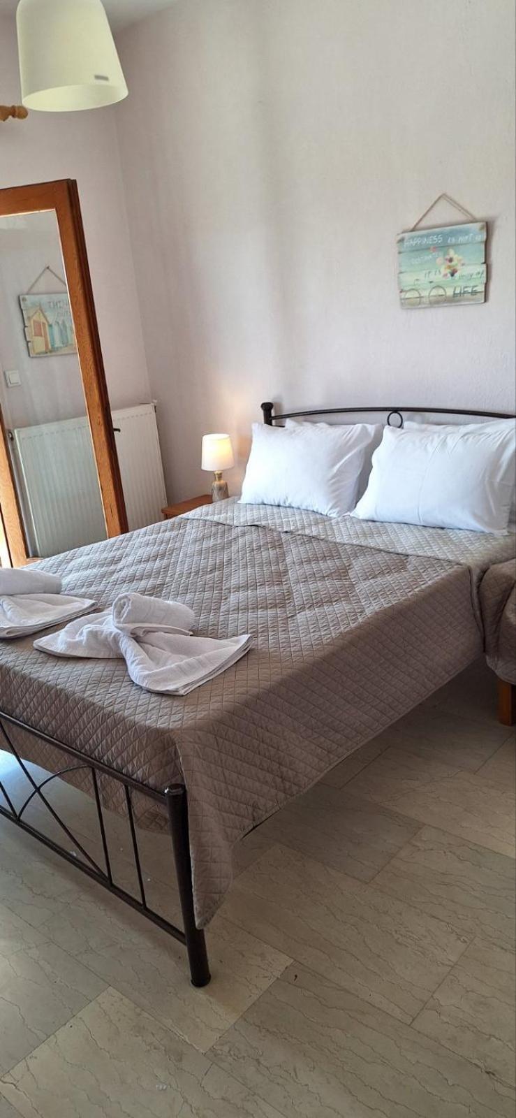 P.A.G Apartments Nea Roda Quarto foto